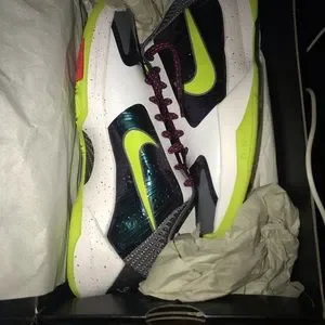 Nike | Shoes | Kobe V Protro Chaos Size 65 In Mens Size 8 In 